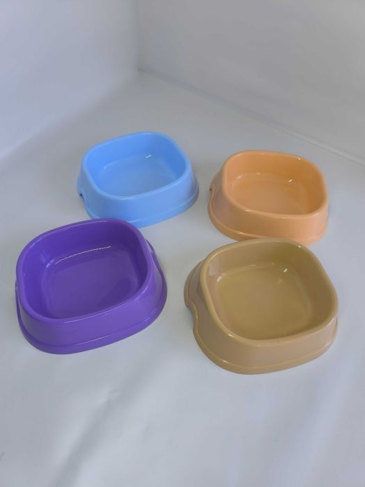 Миски для тварин для їжі та води котів собак пластикові різний розмір