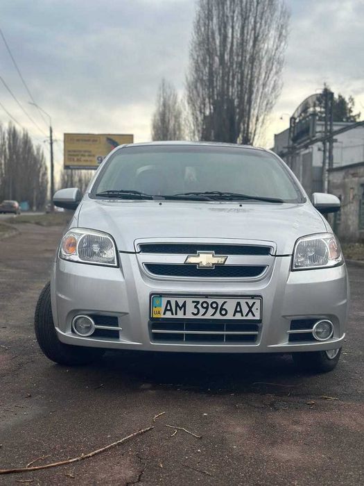 Продам авто Chevrolet Aveo б/в 1,6 бензин 2008 р.в, 102тис.км.