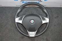 VOLANTE GUIADOR COMPLETO ALFA ROMEO MITO PELE PERFURADA COMANDOS MULTIFUNÇÕES AIRBAG GIULIETTA