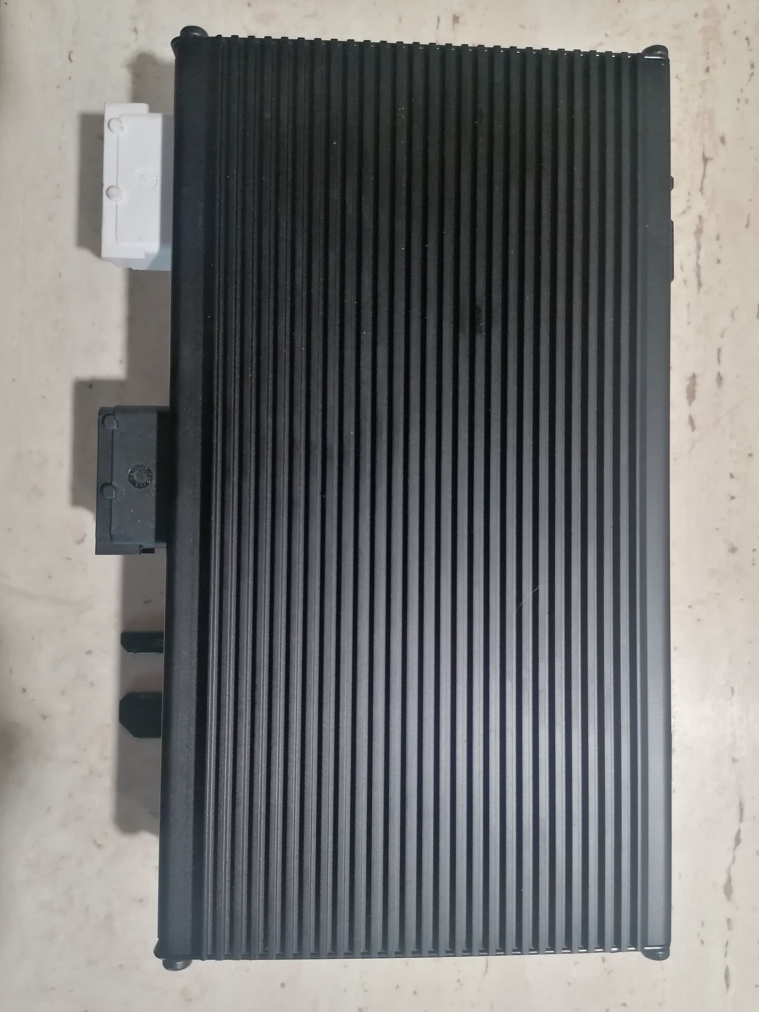 Wzmacniacz JBL HS 6413