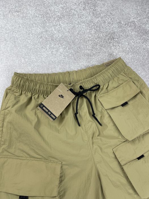 Nike tech woven cargo shorts beige чоловічі шорти оригінал