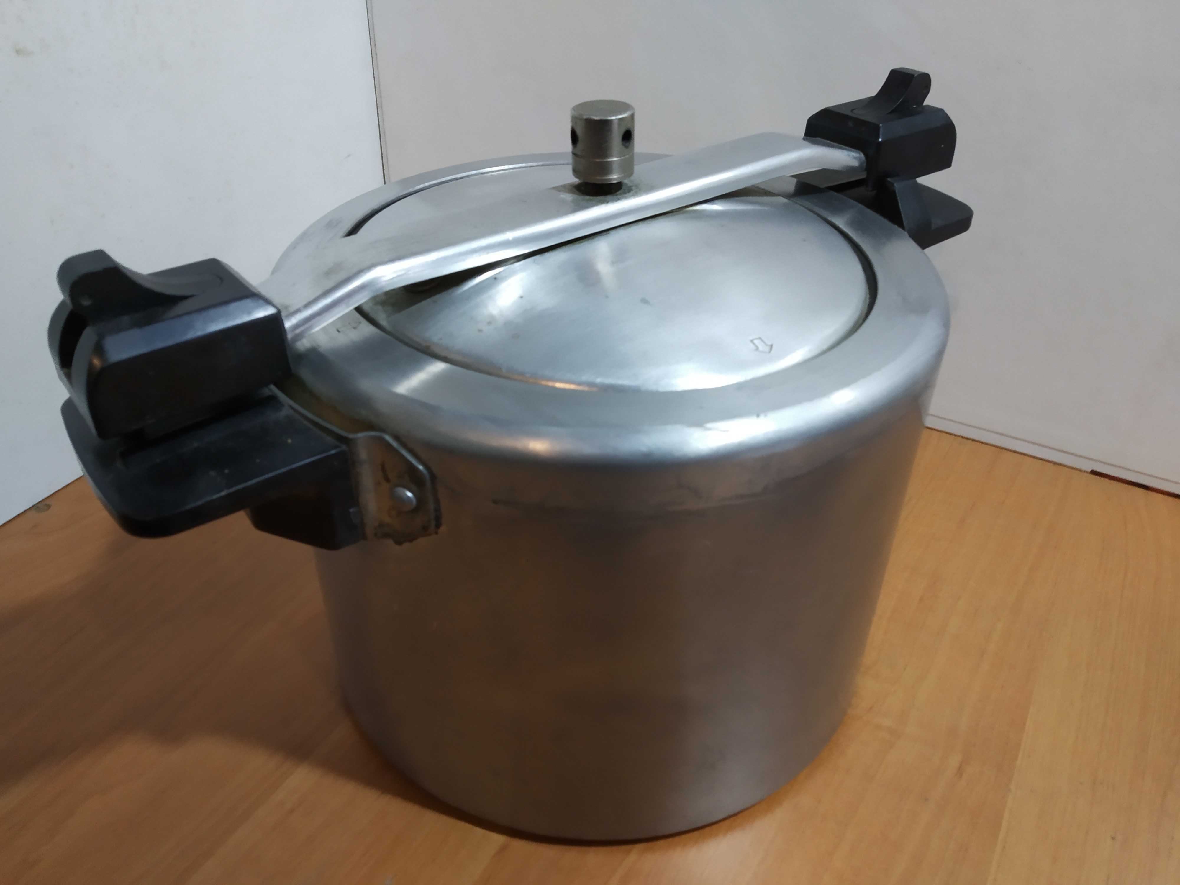 Oryginalny szybkowar KUKTA 6l + uszczelka