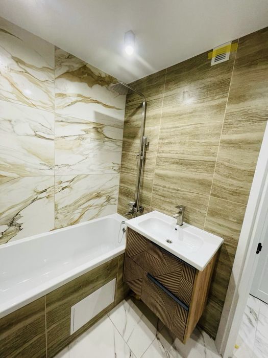 3 кімнатна квартира ДНС біля базара