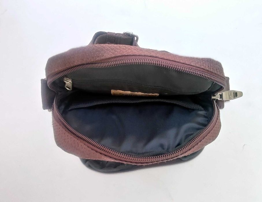 Bolsa Mala marca Camel de ombro em muito bom estado