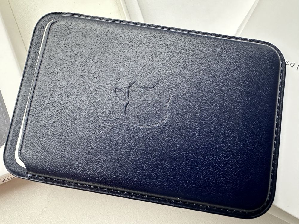 Кошелёк Apple MagSafe leather Wallet (Ink). Оригинальный. С локатором.