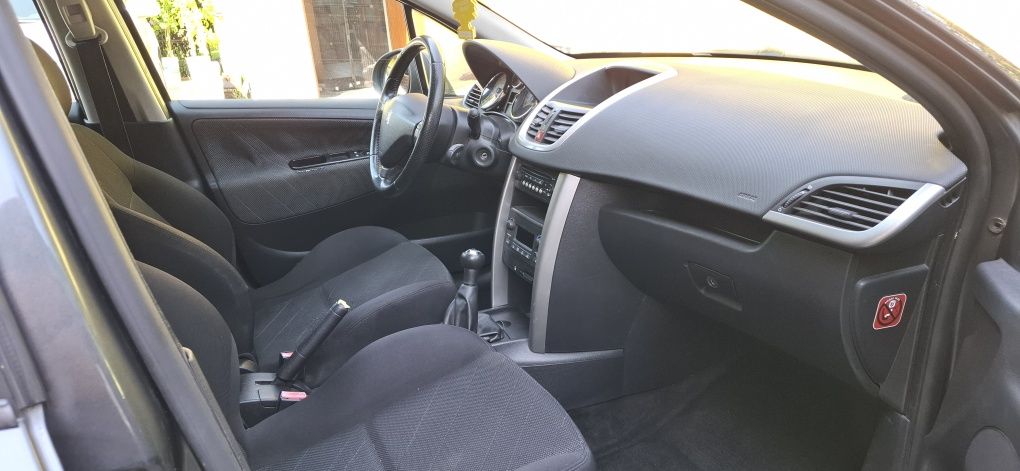 Peugeot 207 SW Zadbany