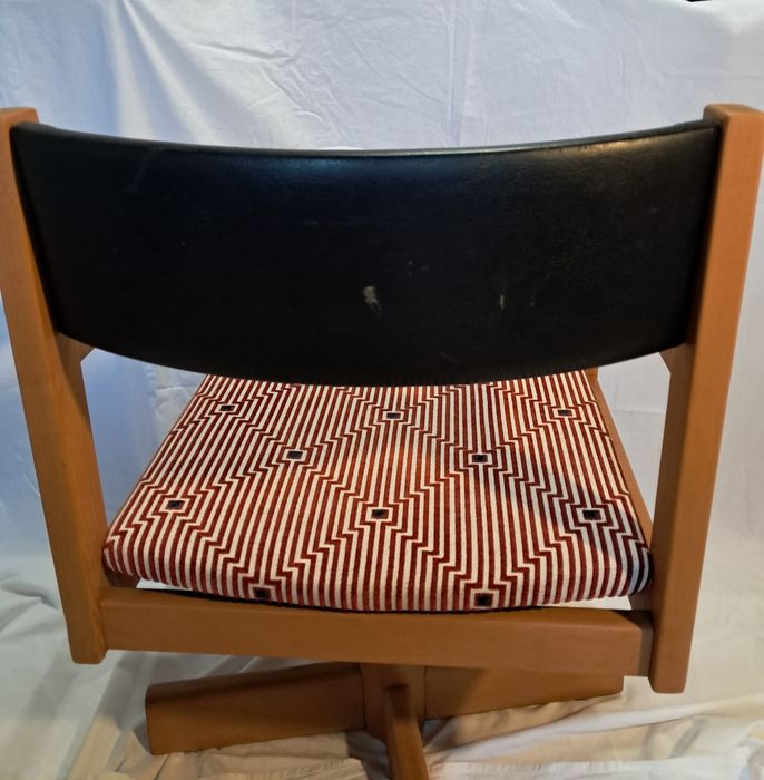 Cadeirão Olaio com braços