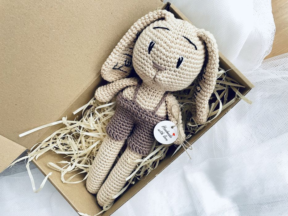 Maskotka zrobiona na szydełku handmade