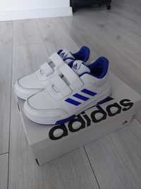 Buty chłopięce adidas białe 31,5