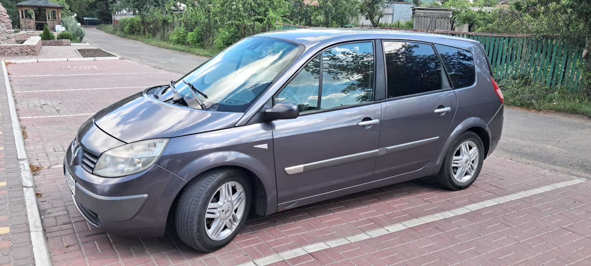Продаю машину Renault Grand Scenik