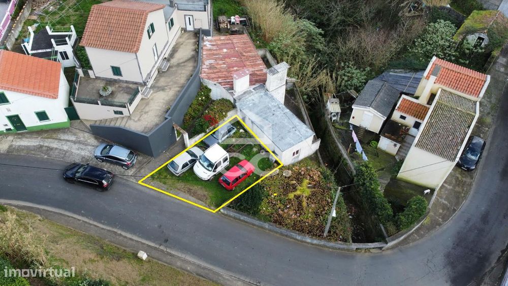 Lote para Construção - Ajuda da Bretanha - Ponta Delgada