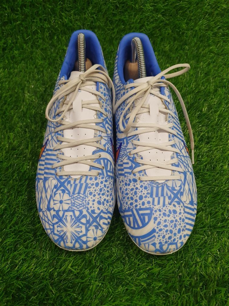Korki Nike Zoom Mercurial Vapor 15 Academy CR7 FG/MG 42,5