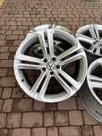 Oryginalne alufelgi Vw 5x112 19 cali R-line Mallory Tiguan