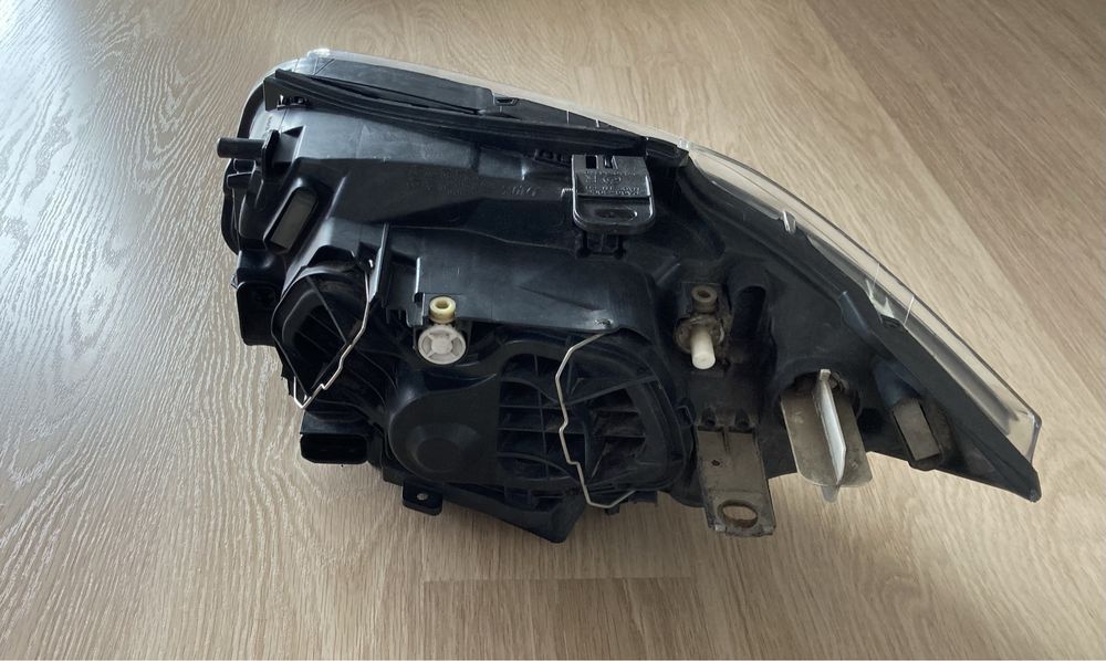 Lampa BMW E87/E81 prawa