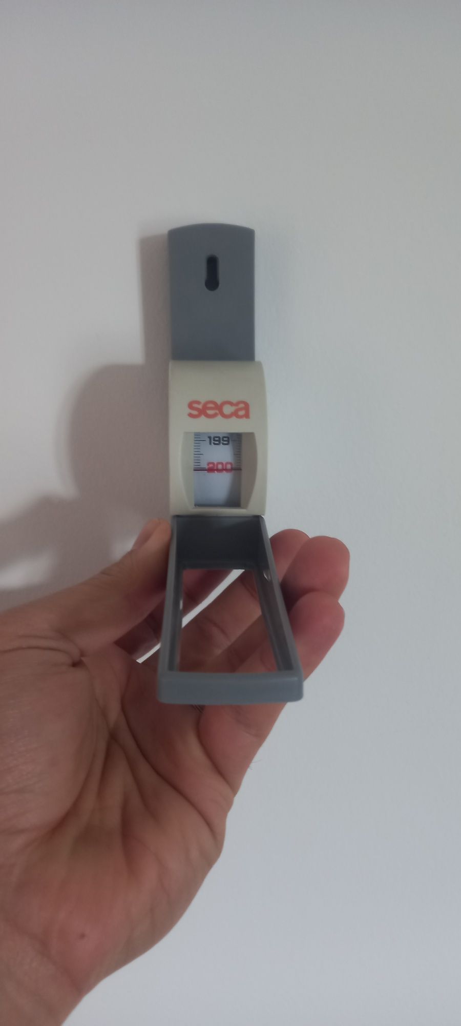 Fita métrica marca SECA de parede