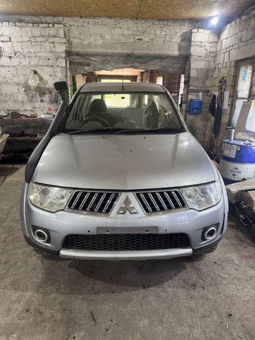 Разборка Шрот запчастини Mitsubishi L200  06-16 4D56-U