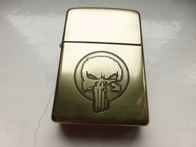 Zapalniczlka Mosiężna Zippo Benzynowa The Punisher Custom Marvel