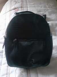 Mochila preta Pequena Primark