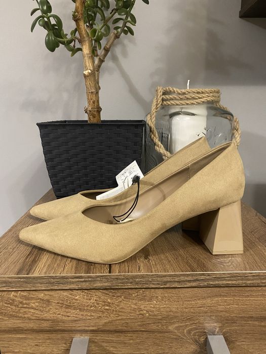 Reserved r.42 piękne buty