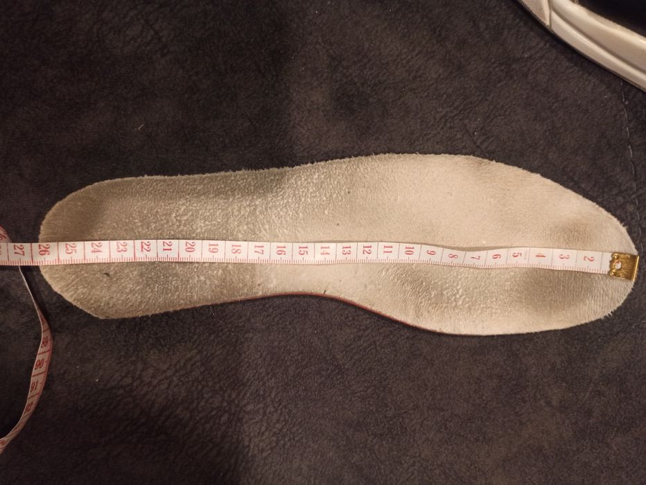 Продам кросовки зимние.