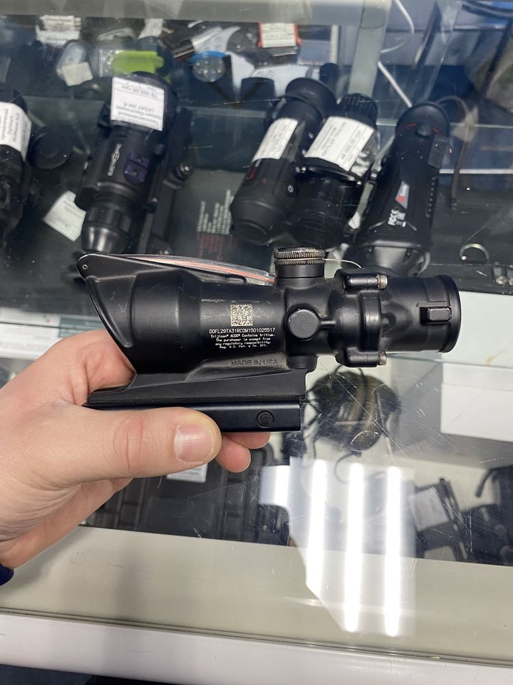 Коліматорний приціл Trijicon Acog 4x32