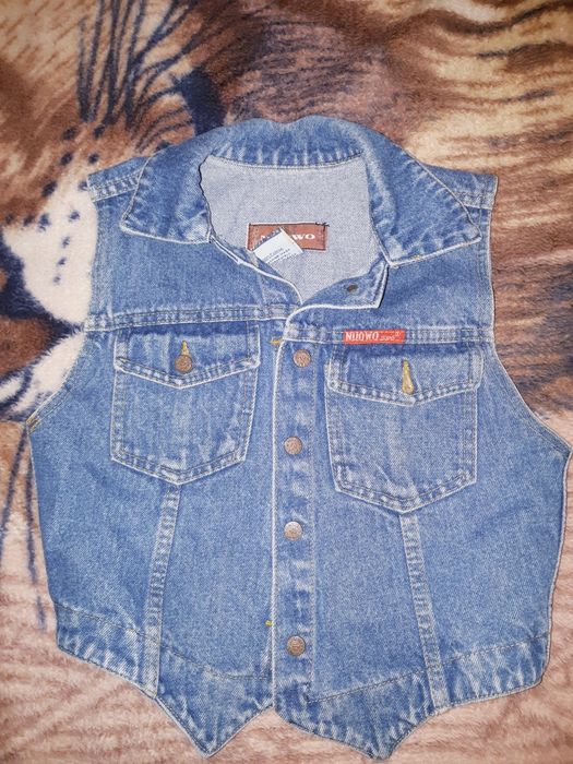 Джинсовая жилетка на девочку
