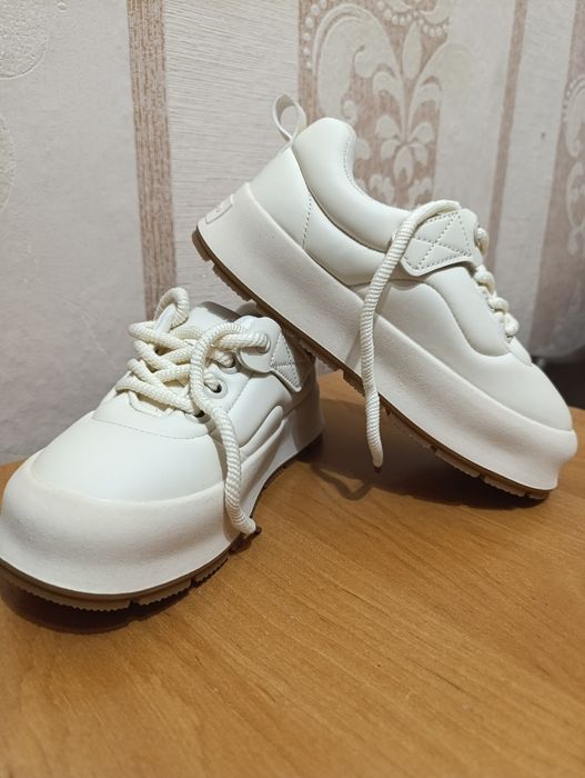 Нові кросовки кеди жіночі на дівчинку John Golf