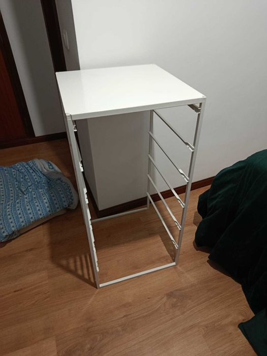 Módulo de arrumaçao c/charriot Jonaxel Ikea