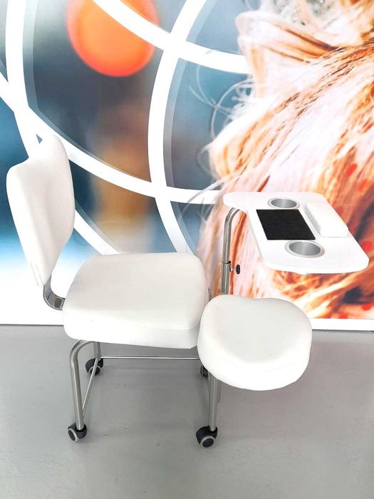 Cadeira, Bandeja, Apoio de Pé e Banco com Gaveta para Manicure