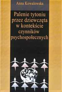 Palenie Tytoniu Przez Dziewczęta W Okresie.