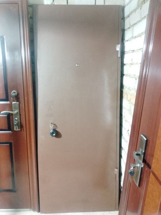 Продам двері металеві