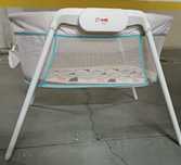 Berço portátil e dobrável fisher price, com botão vibratório