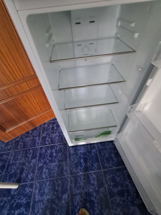 Vendo frigorífico quase novo sem marca de uso