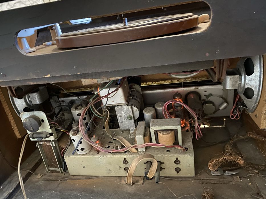 Радіо Баку 58…….