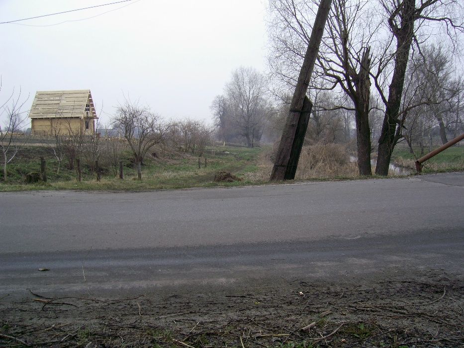 12 соток под застройку в селе, возле Киева и Борисполя.