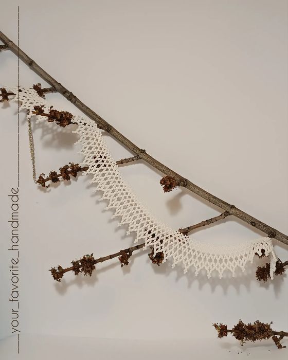 Біла мереживна силянка