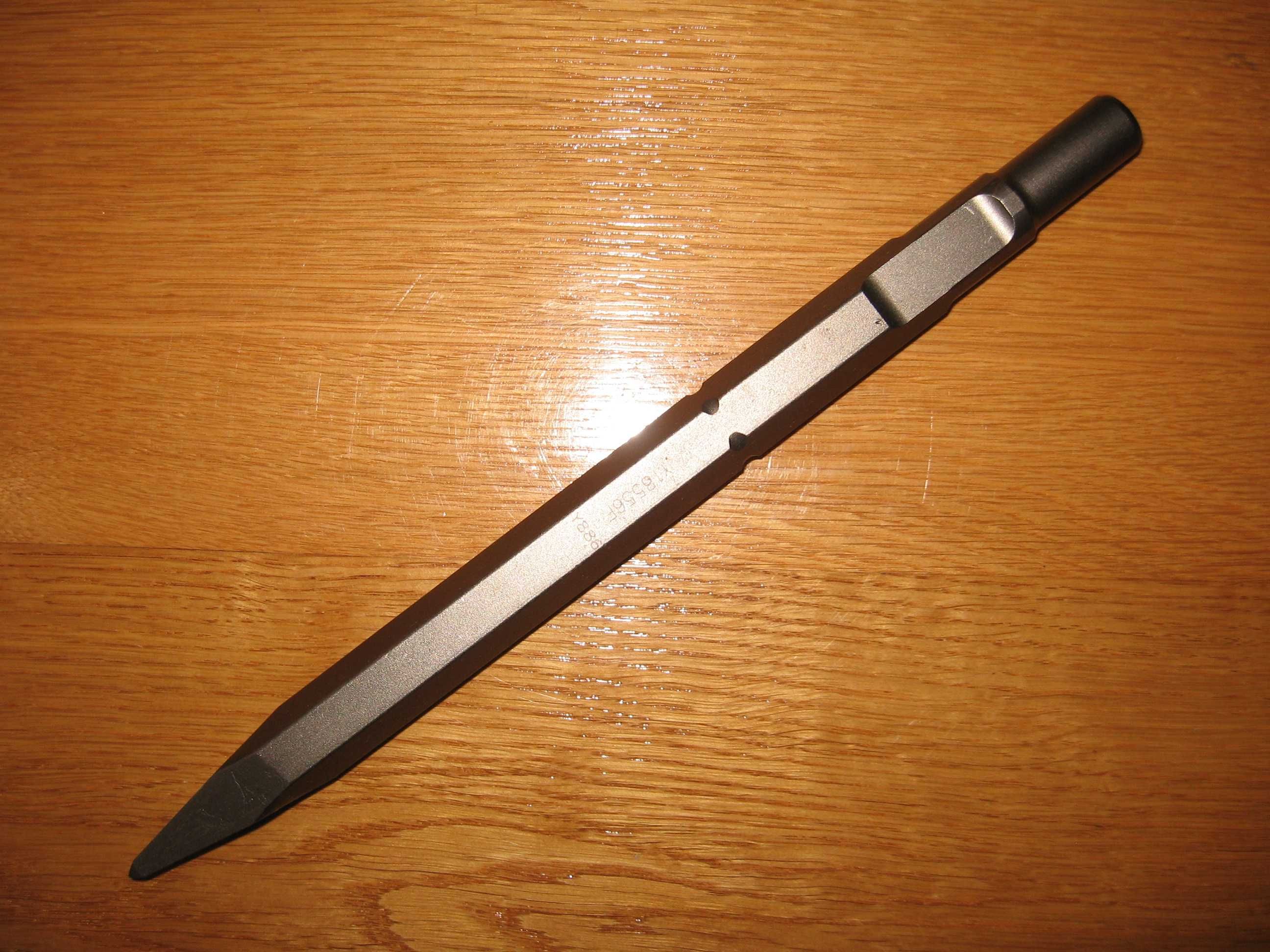 Dłuto grot szpic Bosch , Celma 19x300 mm Makita
