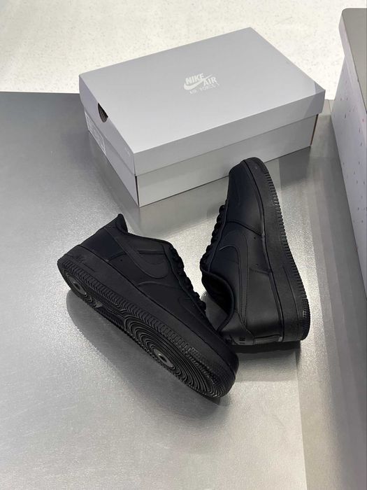 Black buty damskie trampki nowe z metka R.42.5