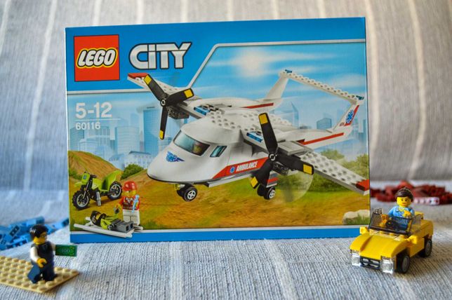 LEGO City - Avião Ambulância - 60116