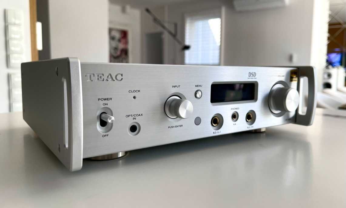 TEAC UD-505X USB DAC + TEAC CG10M Master Clock