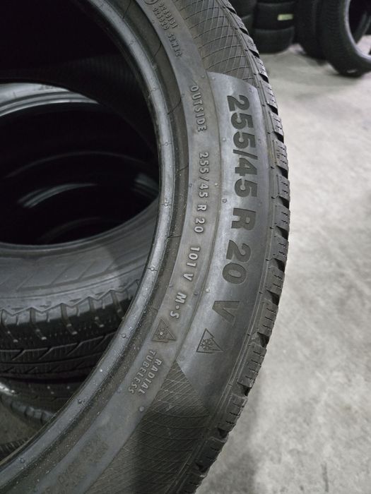 255/45R20 Continental winter contact TS850 Tesla model 3