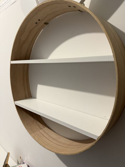 Półka do pokoju dziecięcego