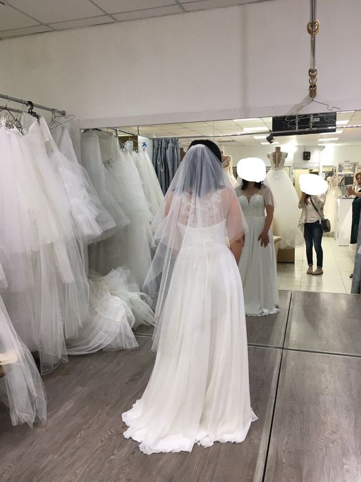 Продам весільне плаття 44-46 р