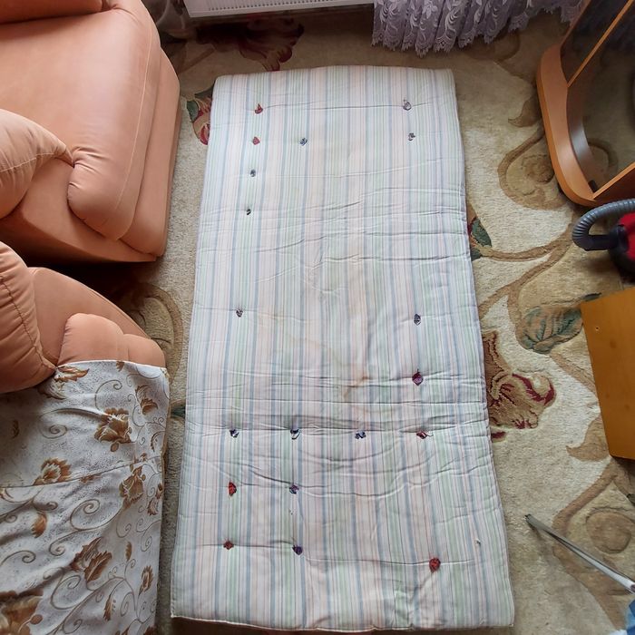 Матрас ватний 1.95 × 1 м, б/к. Самовивіз.