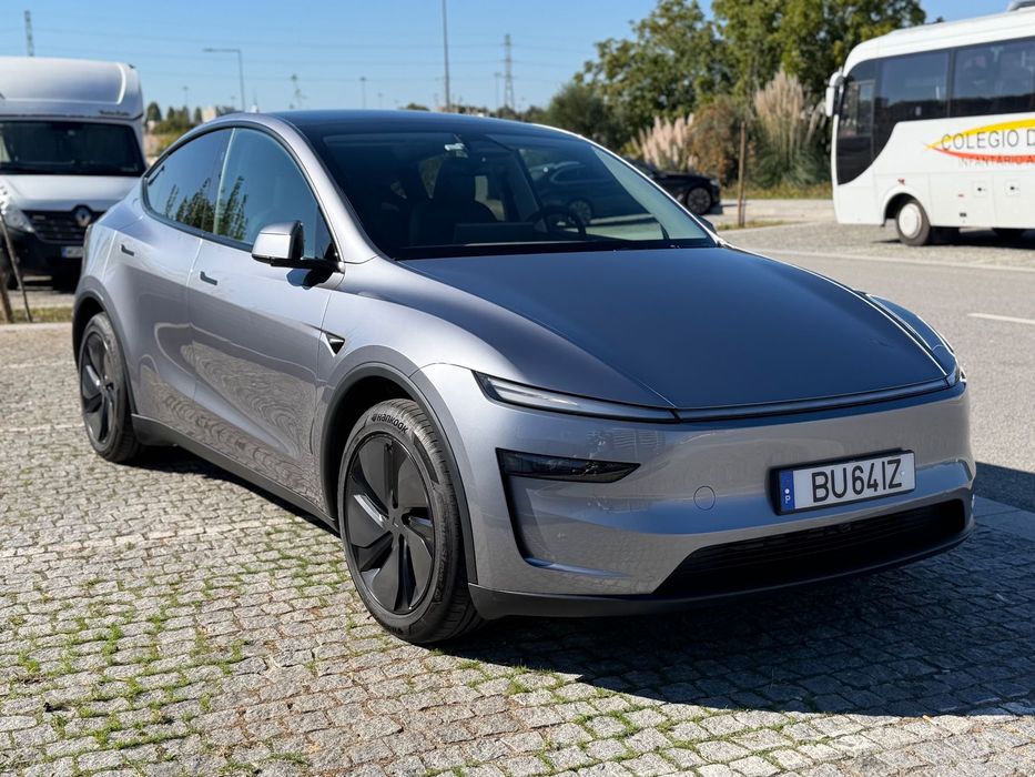 Tesla Model Y Long Range Tração Integral