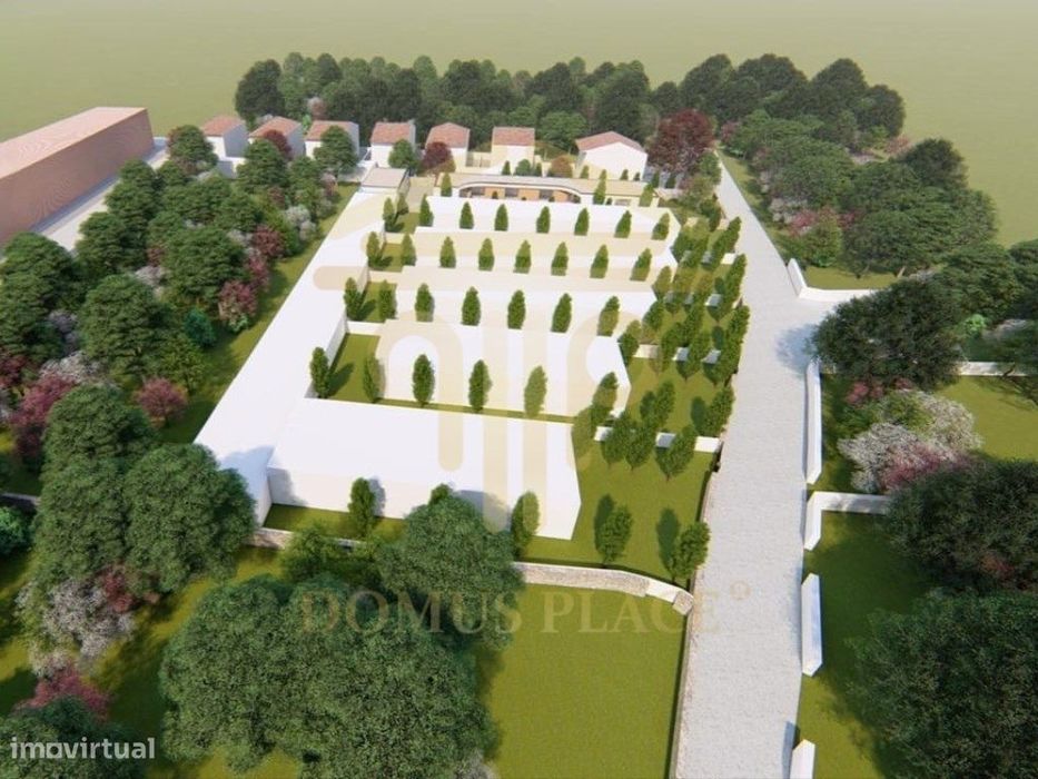 Lote | Moradia 4 Frentes Térrea