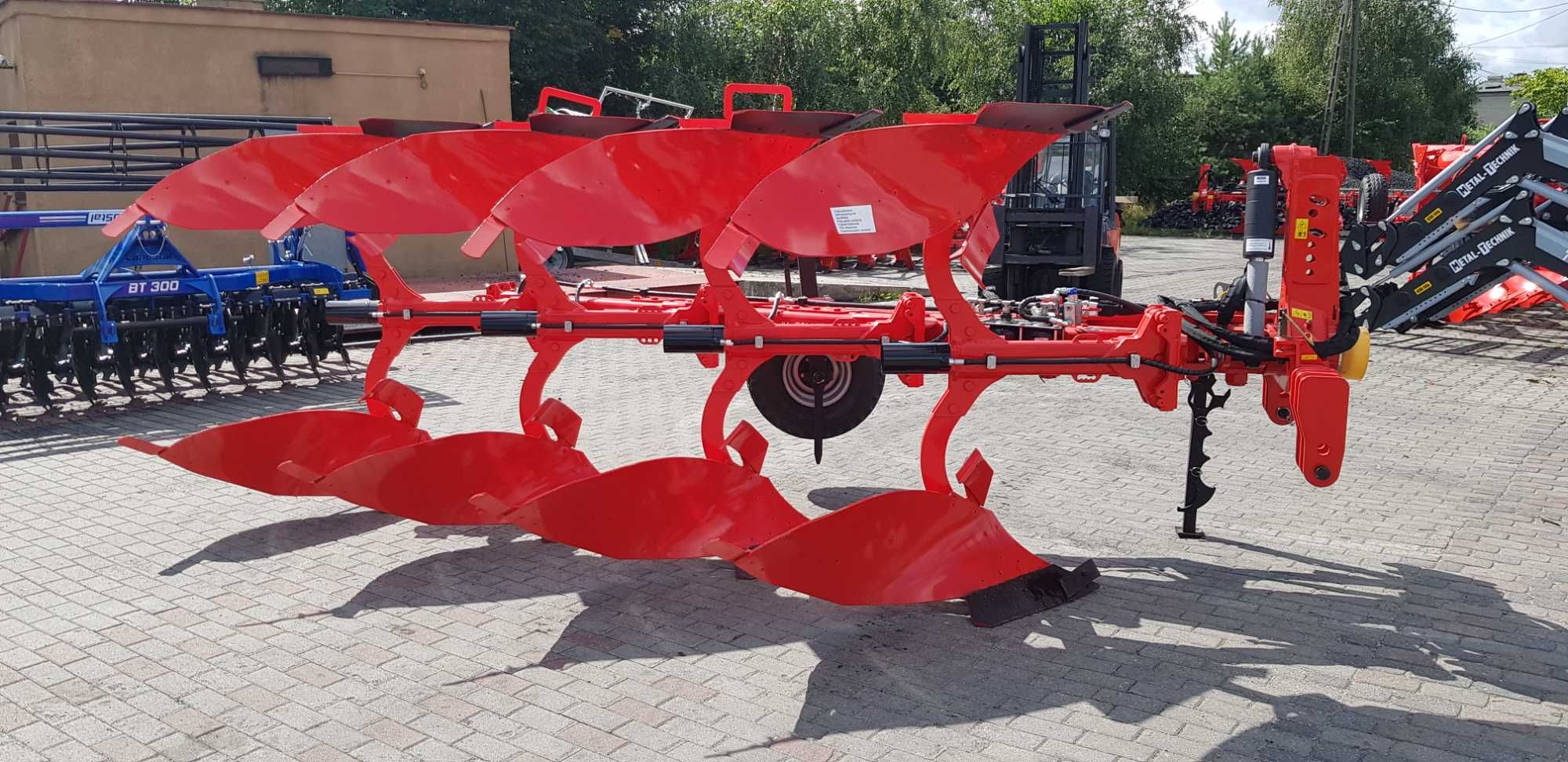 Pług obrotowy KM80 KM180 kołkowy resorowy hydraulika AKPIL 4, 5 skib