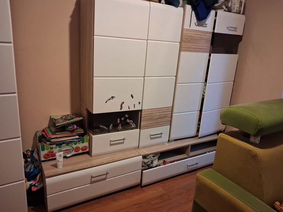 Meble do pokoju białe