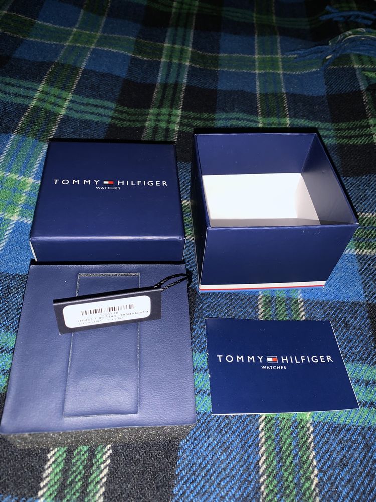 Годинник Tommy Hilfiger оригінал з коробкою