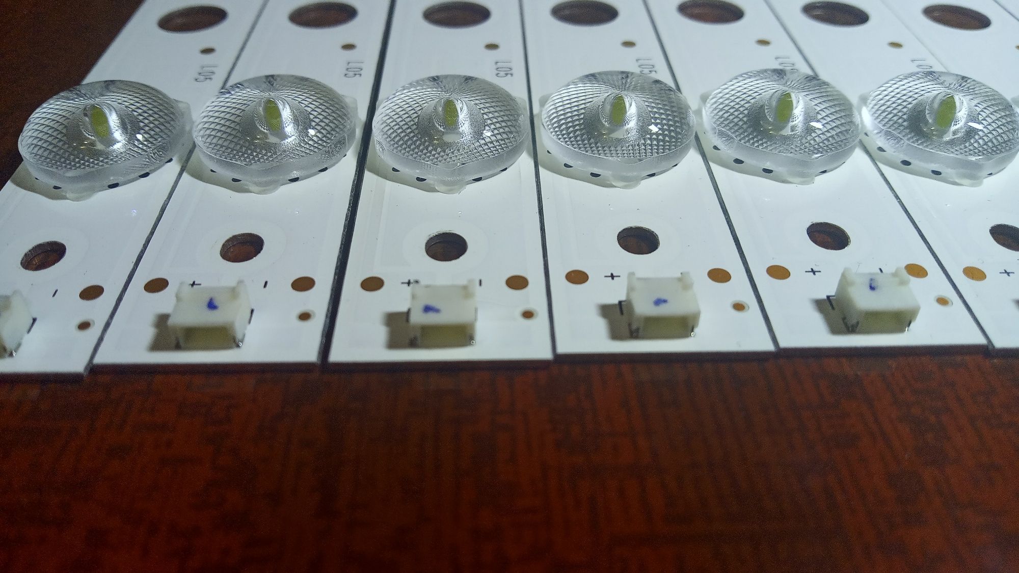 LED підсвітка TV  RF-AJ550E30-0501S-04 A7 A6.   (3v.) LC-55UI7352K  БУ